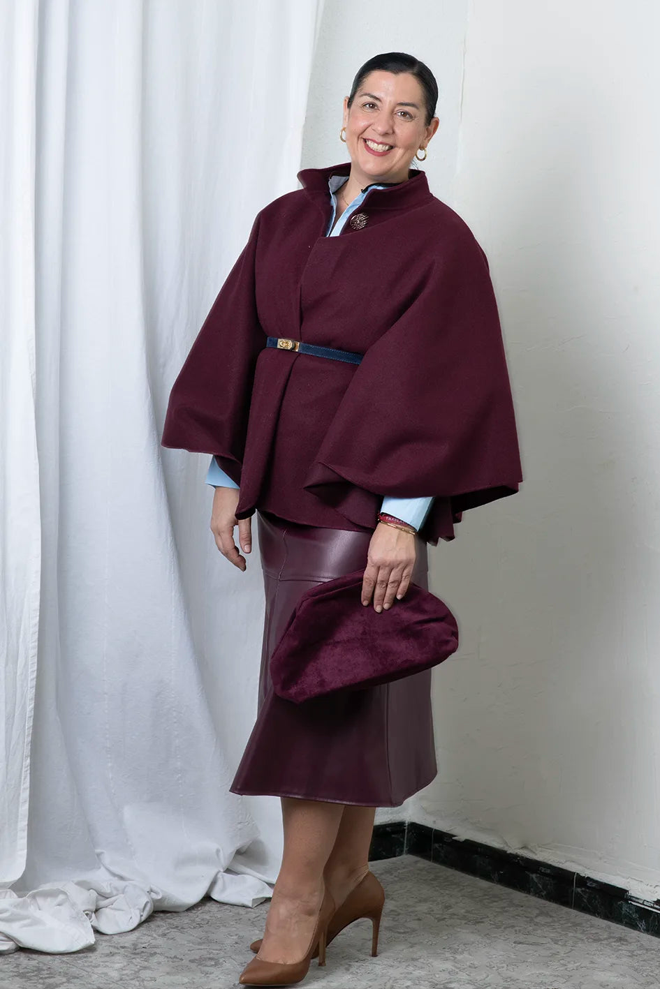 Falda midi polipiel tinto