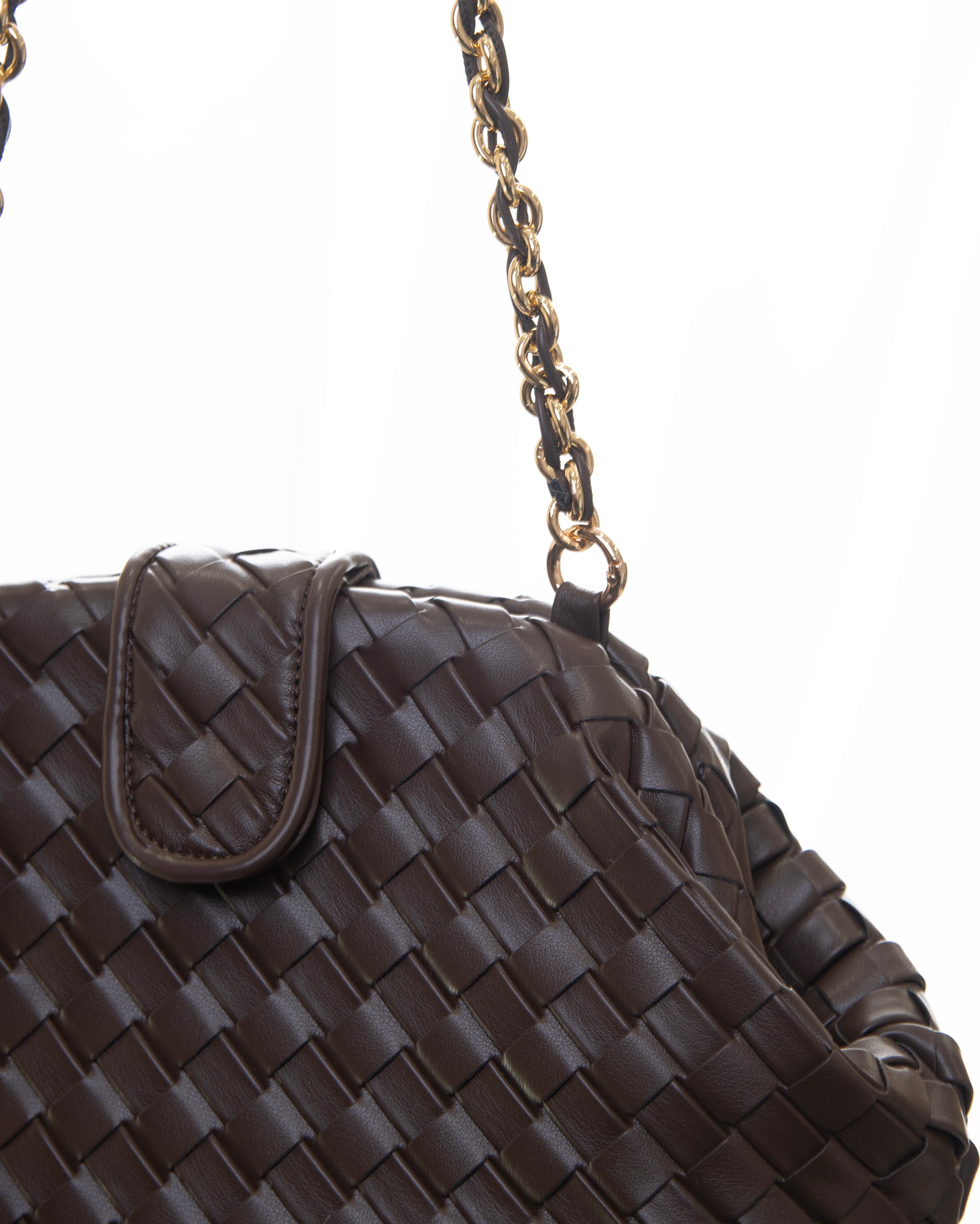 Bolso trenzado marrón chocolate