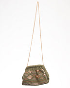 Bolso Bordado con Cadena Dorada