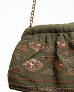 Bolso Bordado con Cadena Dorada