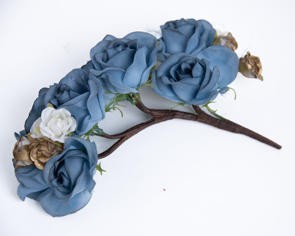 Tocado Flamenca Azul Empolvado con Detalles Dorados